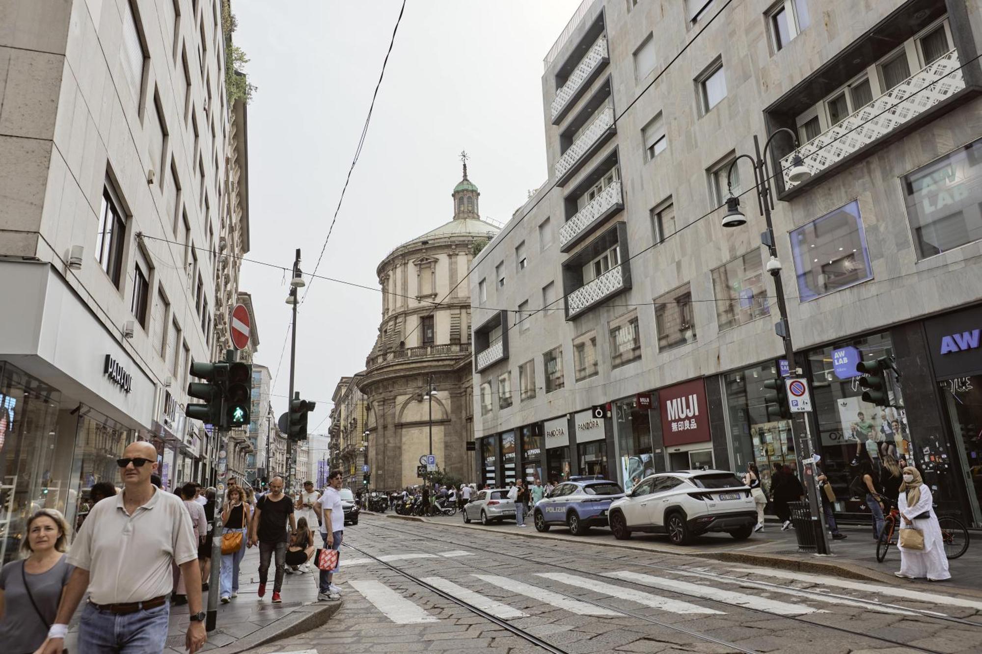 Duomo Cityview Grand Suites Milan Exterior photo