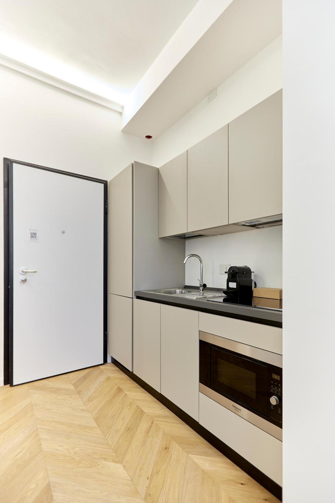 Duomo Cityview Grand Suites Milan Exterior photo